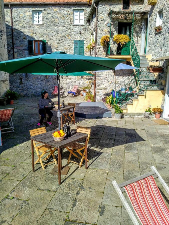 Corte Paganini * Riccò del Golfo di Spezia
